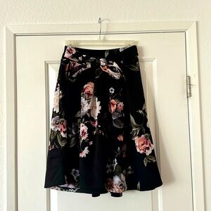 Iris - Black Floral Skirt